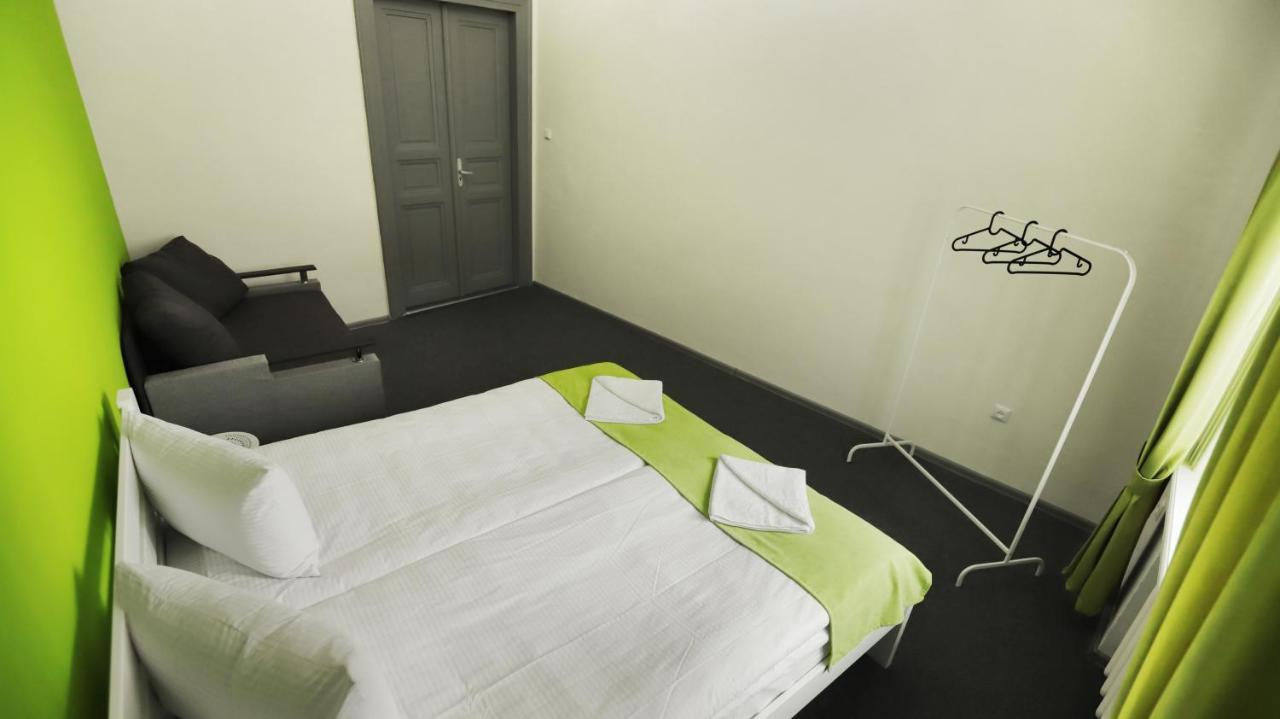 Family Hostel Lviv Bagian luar foto